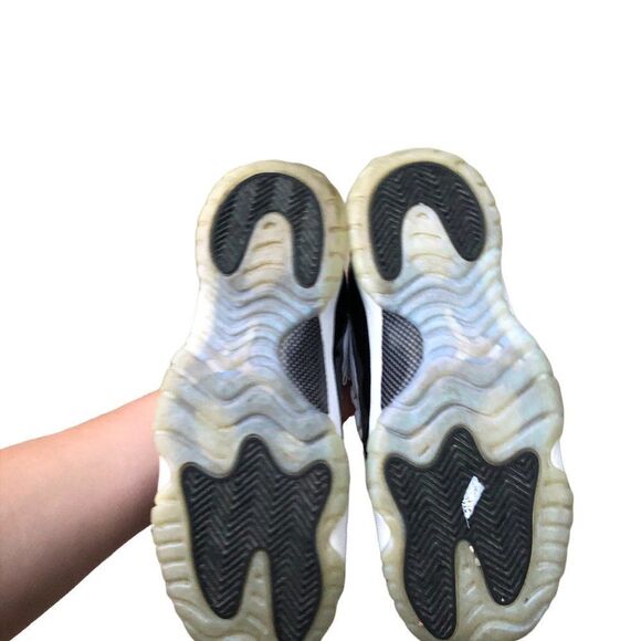 Rare 2017 air jordan 11 retro low iridescent 'Emerald' size 7 WITH BOX - Picture 14 of 16